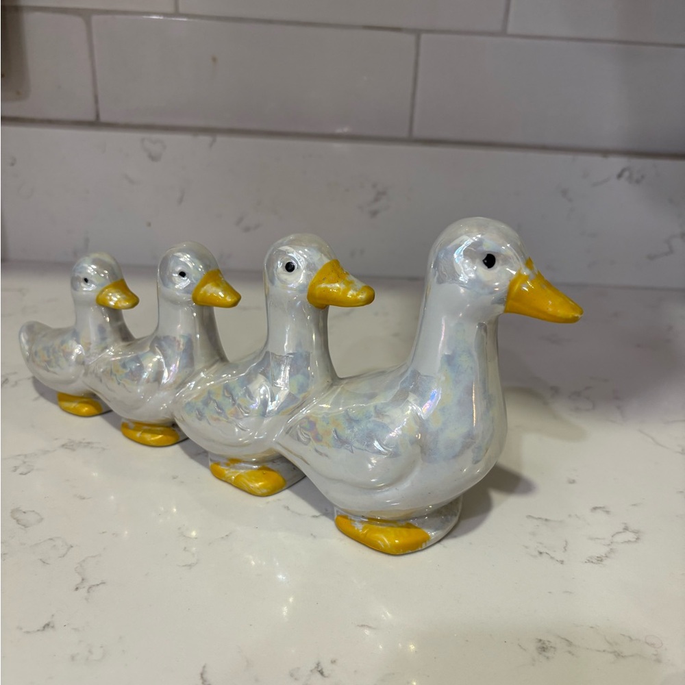 Ceramic Duck Figurines Set - White and Yellow